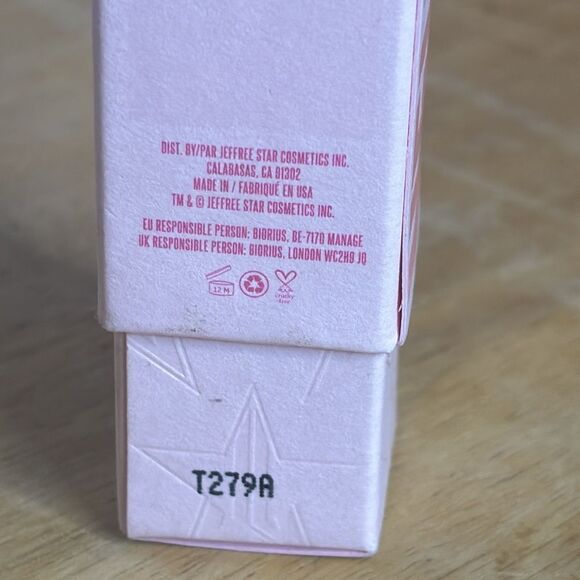 NIB Jeffree Star Cosmetics Velvet Trap Unphazed Velvet Matte Lipstick - Picture 4 of 6